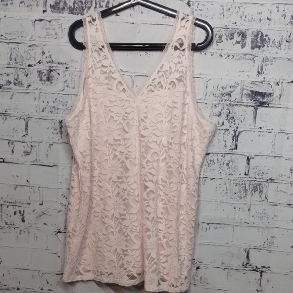 ✨Torrid Lace Sleeveless Plus Size 3 Top in Soft Pink - Picture 3 of 5